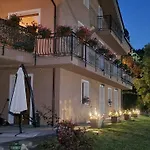 Lo Noyer Et Les Roses Bed & Breakfast Saint Nicolas