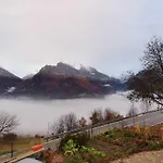 Lo Noyer Et Les Roses Bed & Breakfast