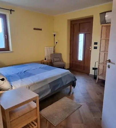 Lo Noyer Et Les Roses Saint-Nicolas