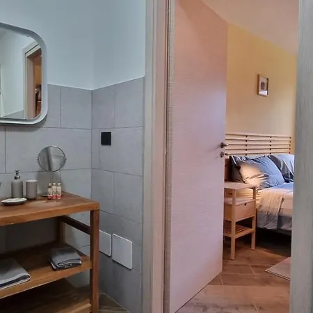 Lo Noyer Et Les Roses 圣尼古拉斯