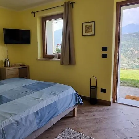 Lo Noyer Et Les Roses Saint-Nicolas