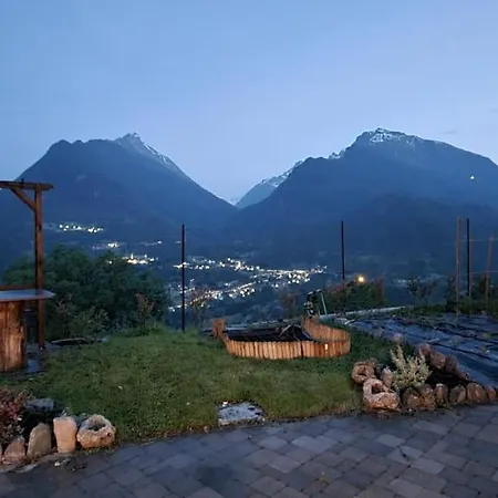 Lo Noyer Et Les Roses Bed & Breakfast