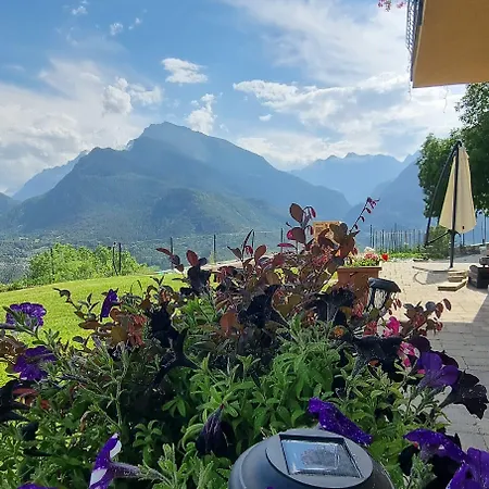 Bed & Breakfast Lo Noyer Et Les Roses 3*