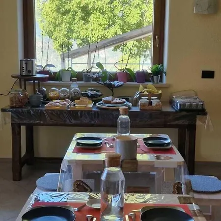 Bed & Breakfast Lo Noyer Et Les Roses 3*