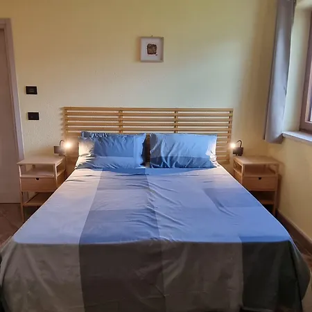 Bed & Breakfast Lo Noyer Et Les Roses 3*