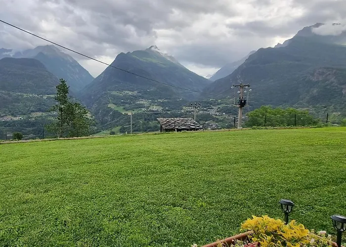 Lo Noyer Et Les Roses Saint-Nicolas