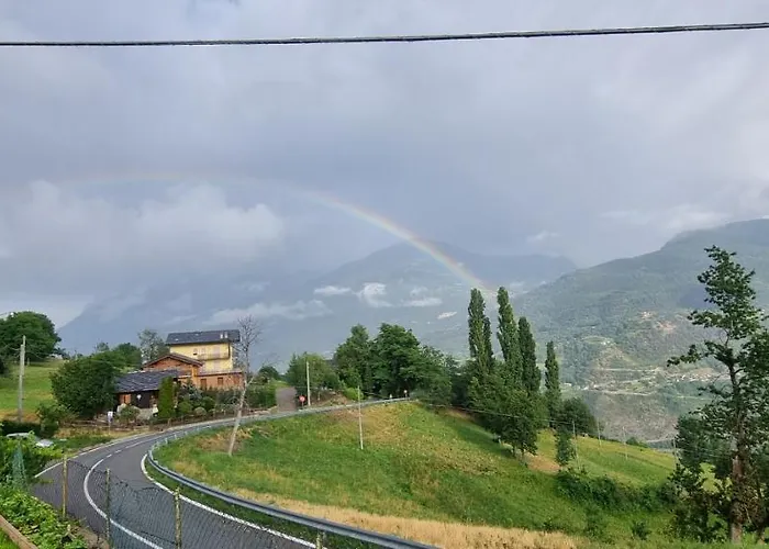 Lo Noyer Et Les Roses Bed & Breakfast 3*