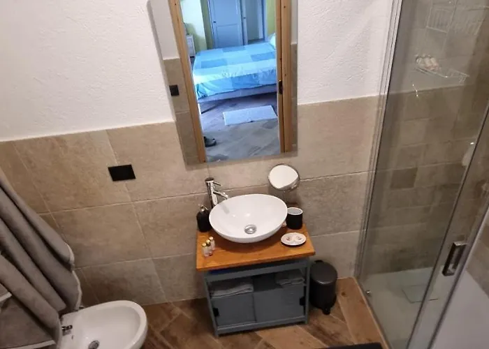 Bed & Breakfast Lo Noyer Et Les Roses 3*