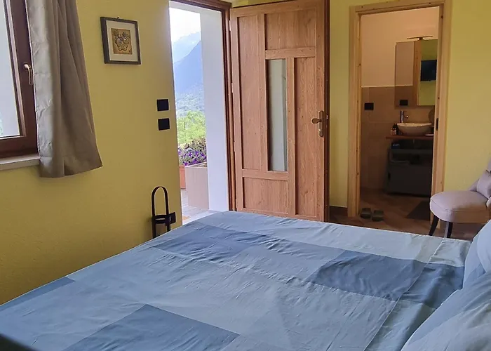 Lo Noyer Et Les Roses 3*